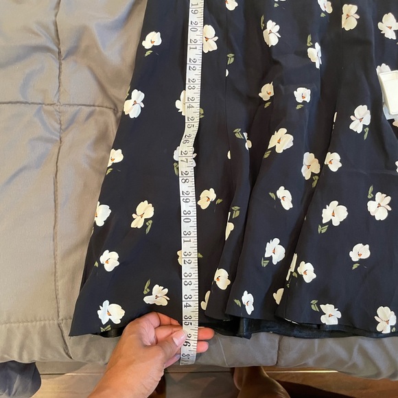 Cue Floral Printed Dress - Picture 7 of 8